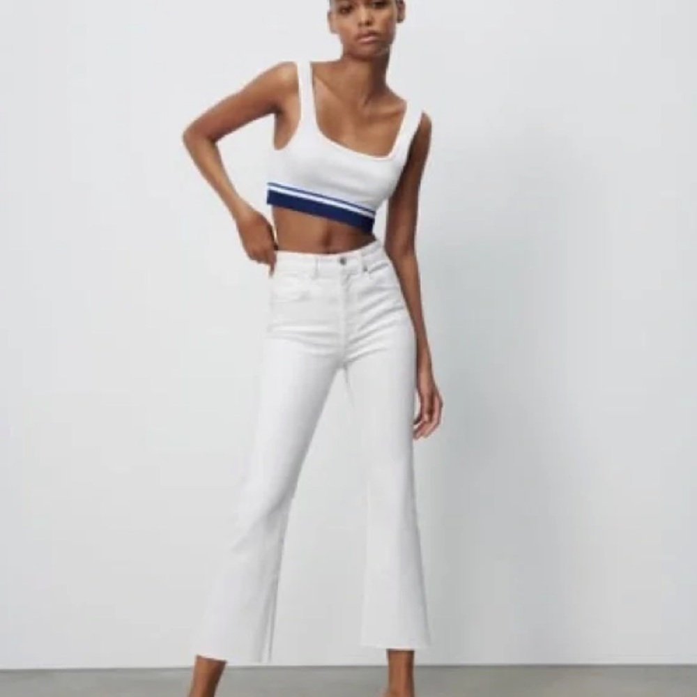 Zara / High Rise Mini Flare Jeans White Size 2